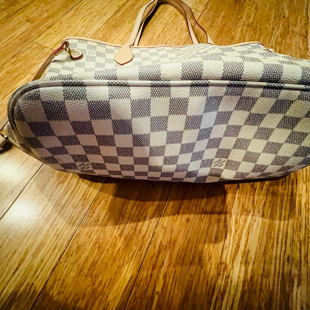 LOUIS VUITTON “Never Full” TOTE - Picture 5 of 6